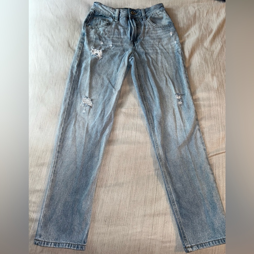 Light wash Straight leg jeans